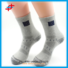 chaussettes de sport grises chaussettes de compression pour hommes logo personnalisé